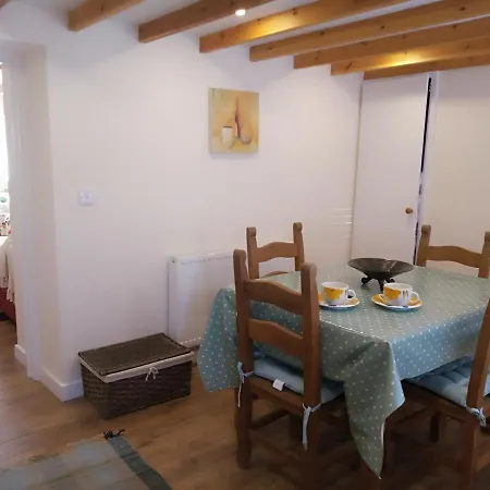 Holiday home Sandy Cottage, Nr Eden & Beaches *